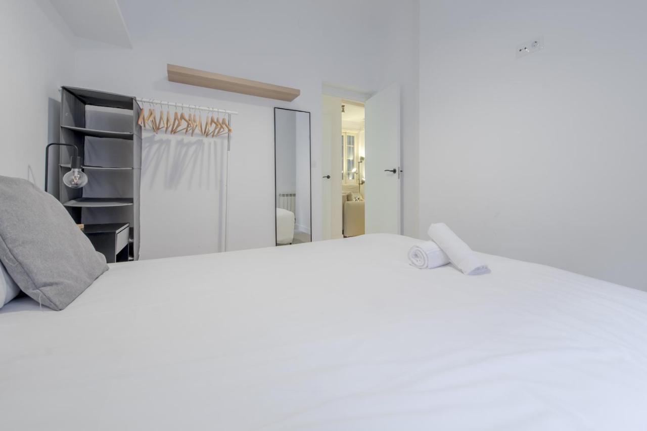Premium Apt Para 9P En C/Olmo - Centro De Madrid Buitenkant foto